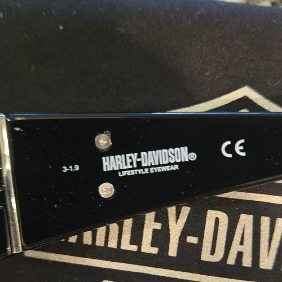 Harley-Davidson Glossy Black Sunglasses - Picture 3 of 4